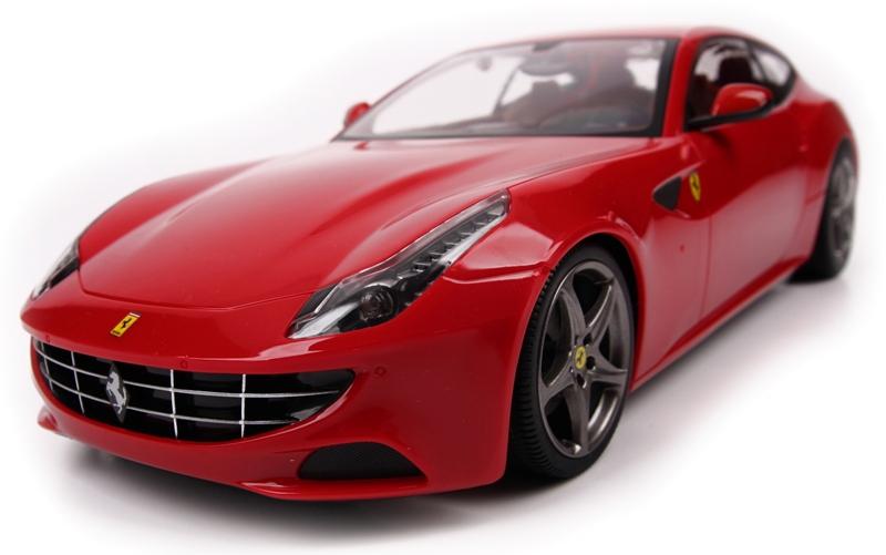 Samochód Ferrari FF 114